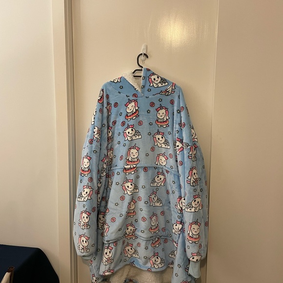 Adult unicorn oodie - Picture 4 of 4